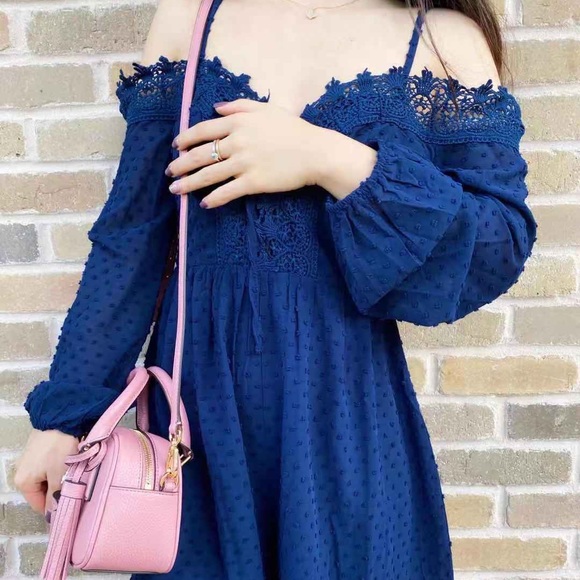 Tory Burch Phone Crossbody - Picture 3 of 4